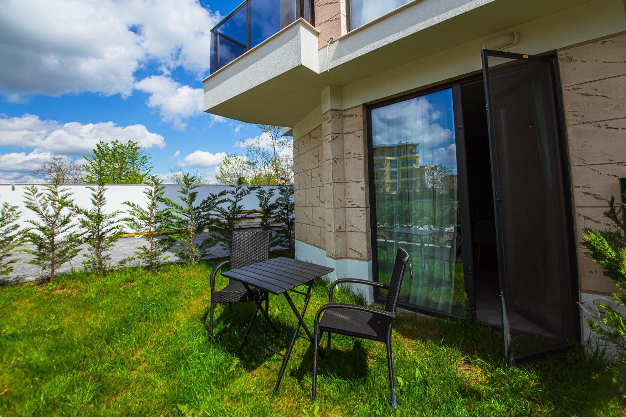 Athmospherevillaema Apartments Kranevo Bagian luar foto